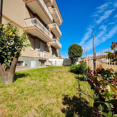 Via San Lazzaro 53 公寓 *